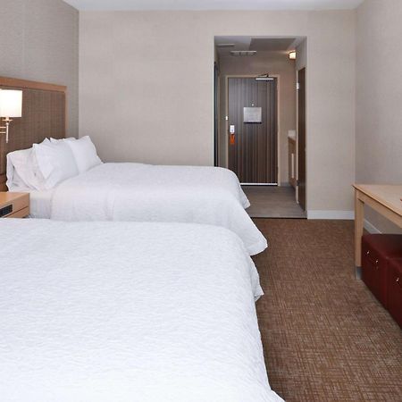 Hampton Inn & Suites Denver-Speer Boulevard Exterior photo
