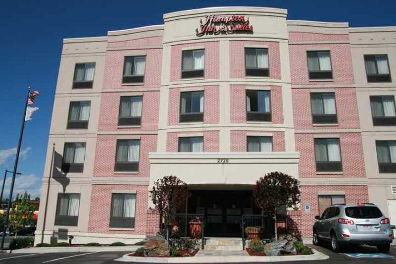 Hampton Inn & Suites Denver-Speer Boulevard Exterior photo